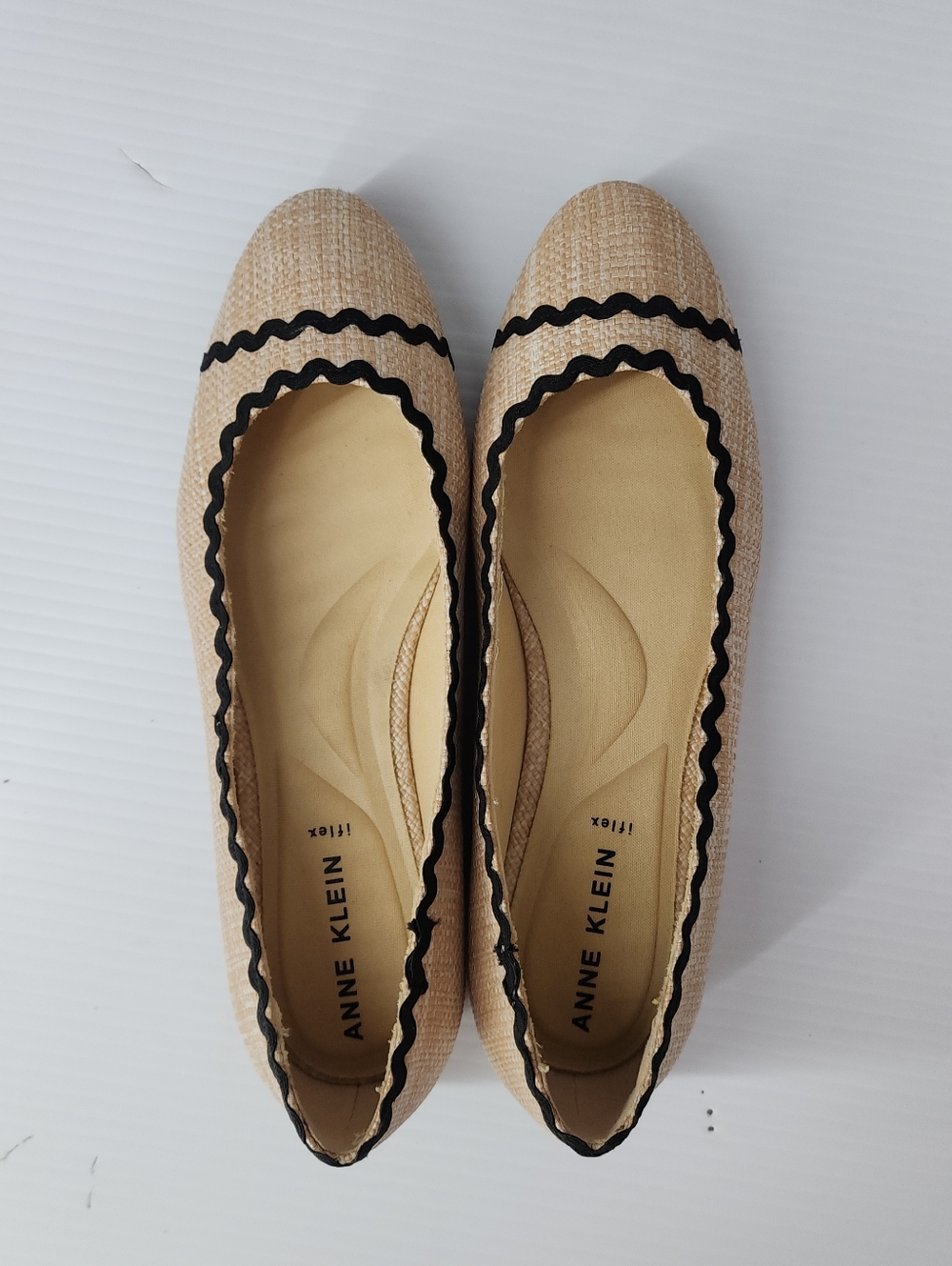 Anne Klein Scallop Trim Lux Ballet Flats - Picture 6 of 8